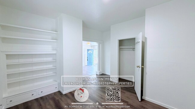 Building Photo - Bright top floor 1 bedroom in the heart of Piedmont!