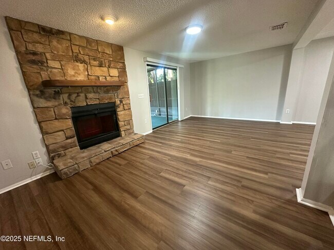 Building Photo - 7042 Prestwick Cir S
