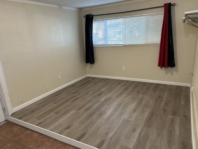 Building Photo - Remodeled 3 Bedroom, 2 Bath Home