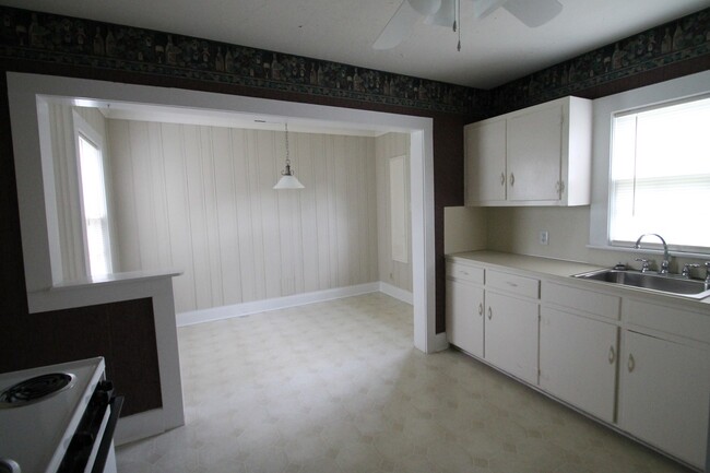 Building Photo - Exclusively Offered by Muse Realty, LLC