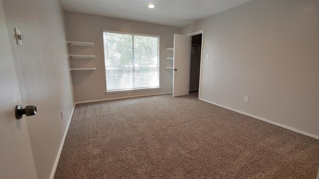 Building Photo - 1203 Brook Grove Dr