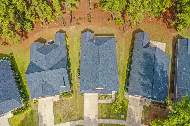 Building Photo - 153 Keowee Cir