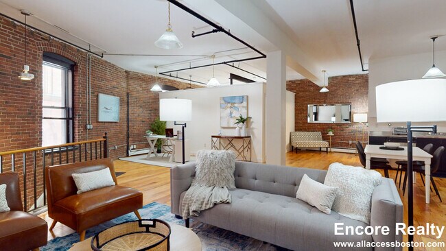 Building Photo - 19 Stanhope St