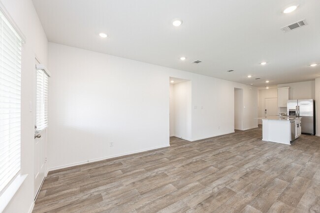 Building Photo - 31322 Harp Rdg