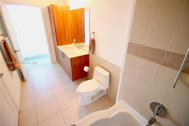 Building Photo - 1945 S Ocean Dr