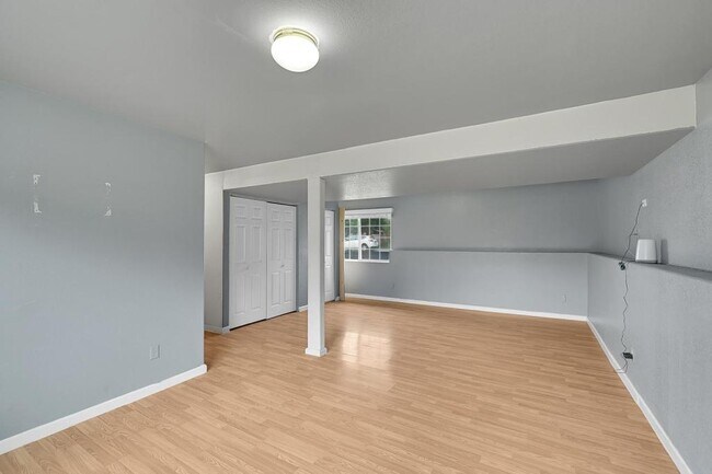 Building Photo - 2034 Buckeye Ave