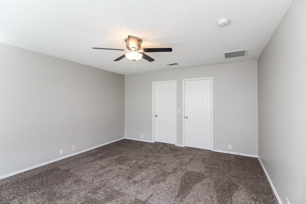 Building Photo - 822 Cascade Dr