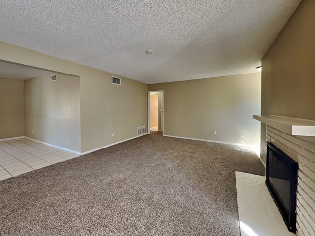 Building Photo - 3440 N Carnation Dr