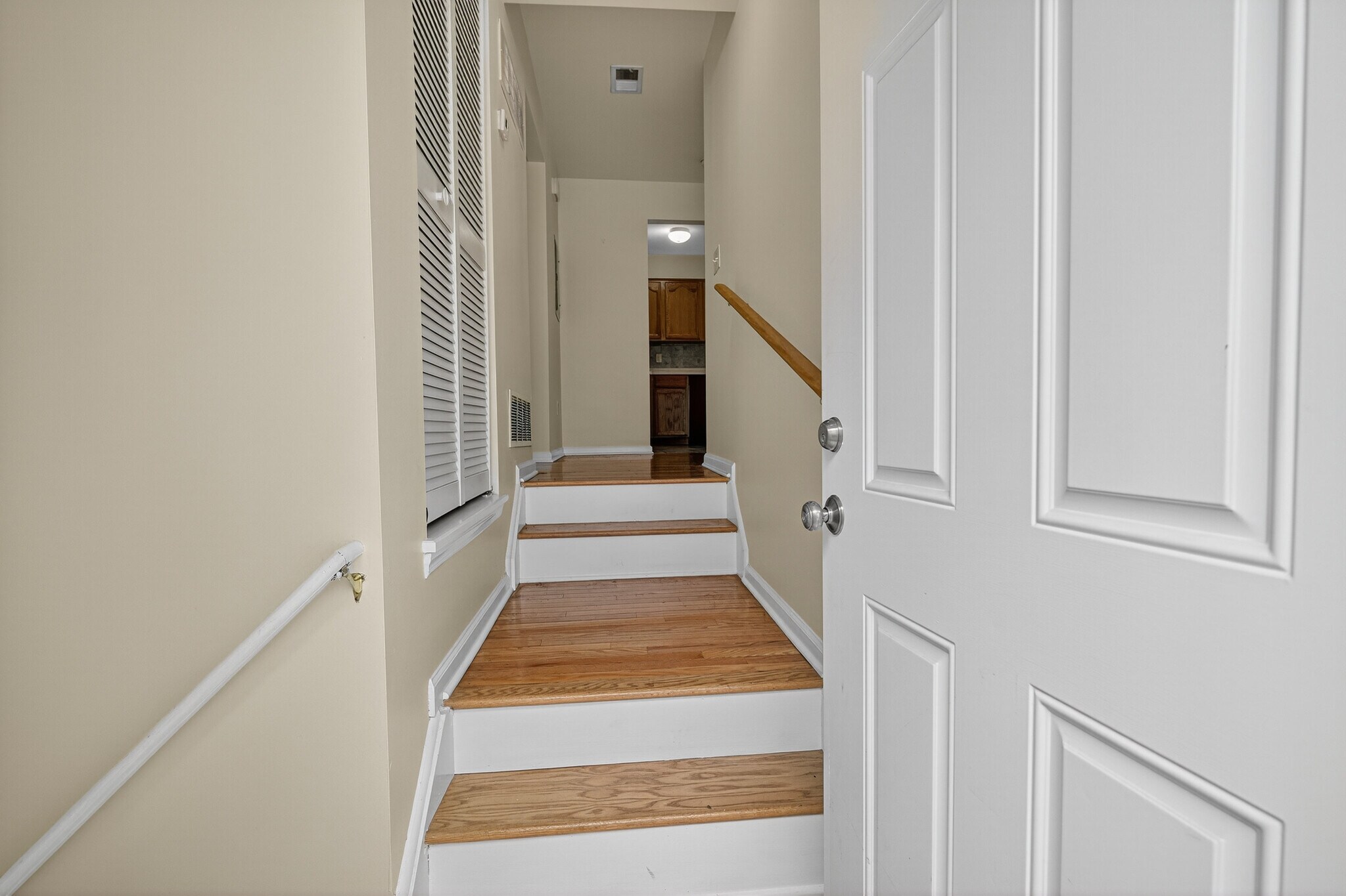 Building Photo - 802 Jesse Way