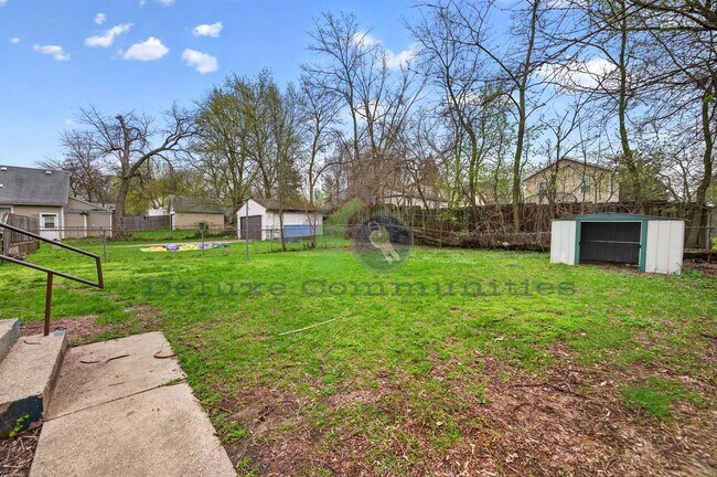 Building Photo - REMODELED 2 BEDROOM!! Move in Ready- Close to Cherry Hill