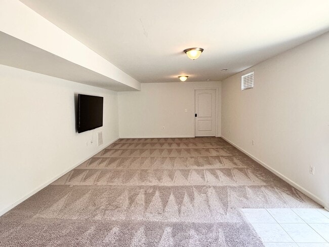 Building Photo - CLOSE TO BROOKE POINT VRE - LARGE ACREAGE HOME - STAFFORD- BASEMENT KITCHENETTE