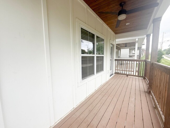 Building Photo - Spacious 4-Bedroom Townhome on Allison Way with Pool Access Near TTU