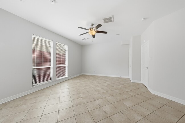 Building Photo - 5515 Crooms St