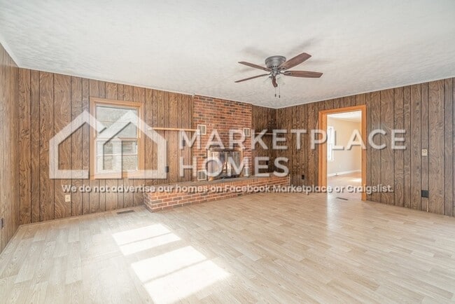 Building Photo - 33991 SC-9