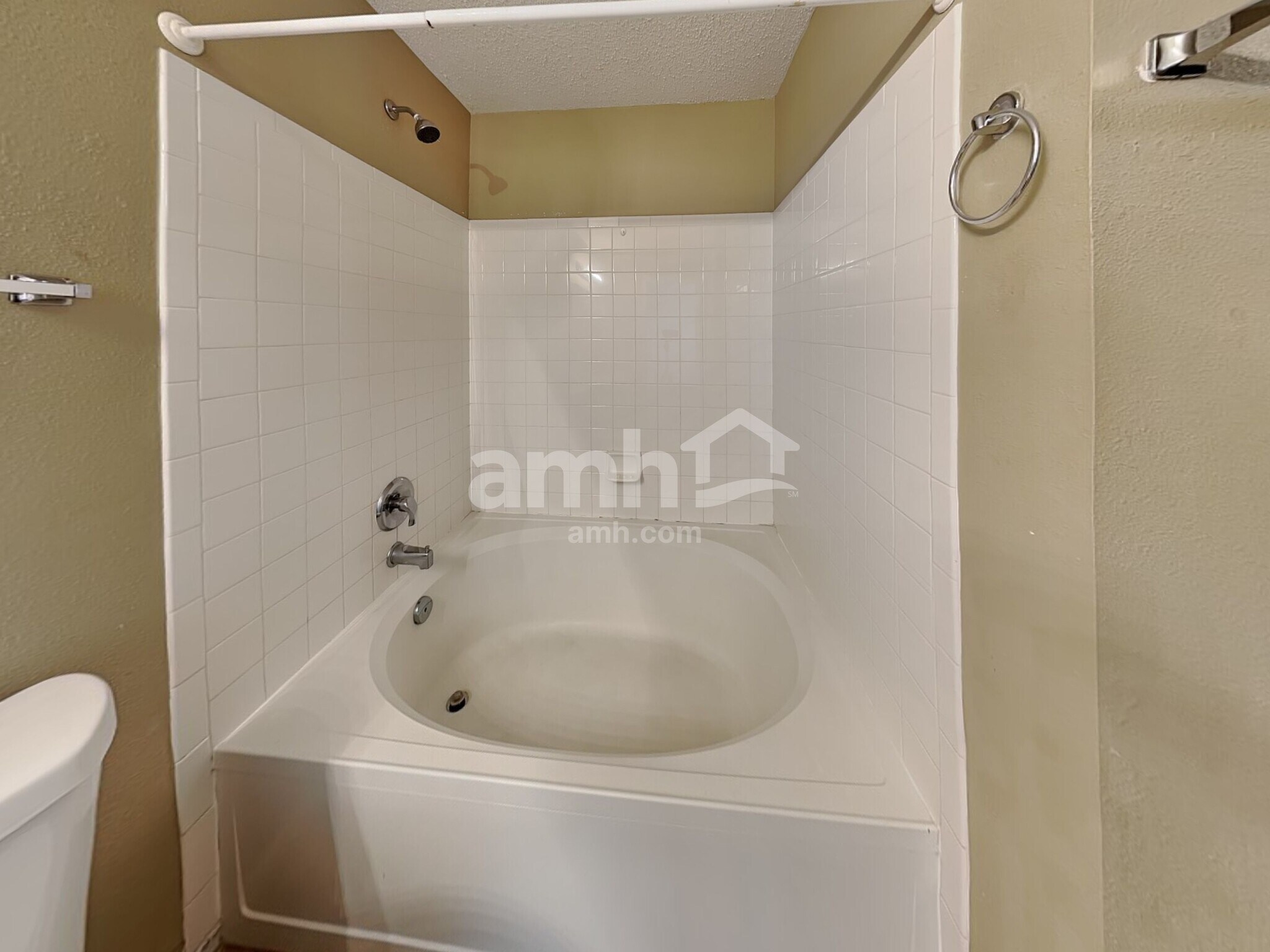 Building Photo - 3230 Abaca Ct
