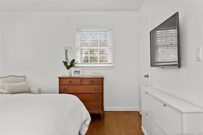 Building Photo - 183 Frogtown Rd