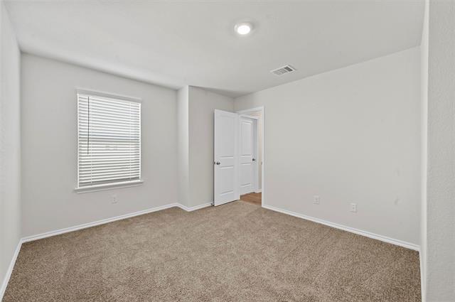 Building Photo - 623 Linden Rd