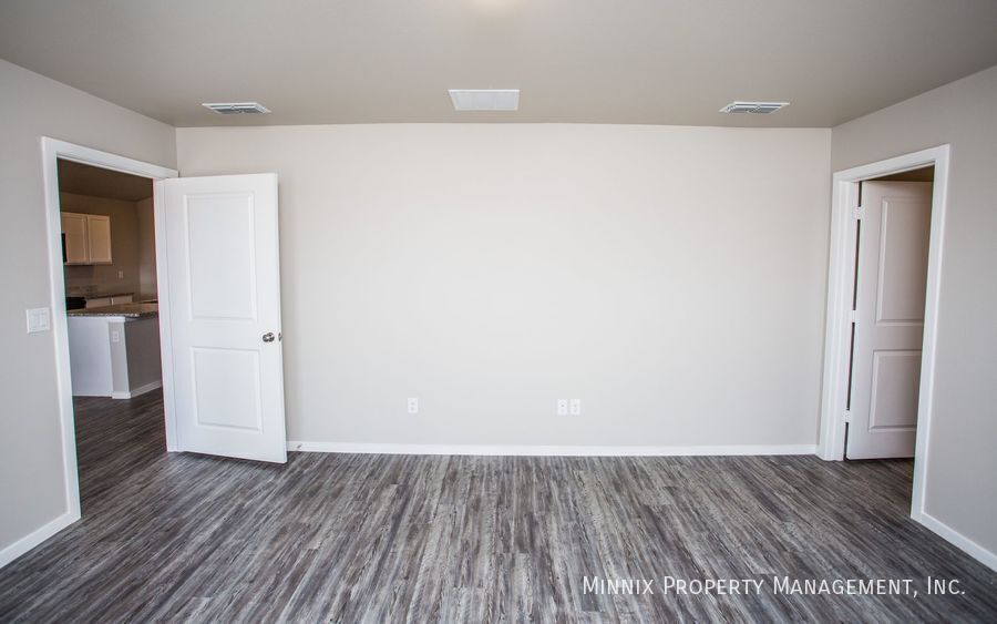 Building Photo - 921 Tulane St