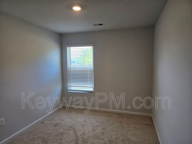 Building Photo - 930 Quaint Parish Cir