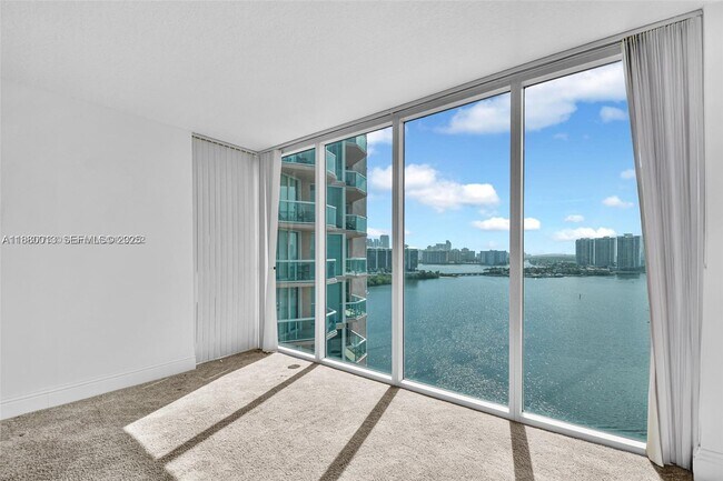 Building Photo - 3370 Hidden Bay Dr