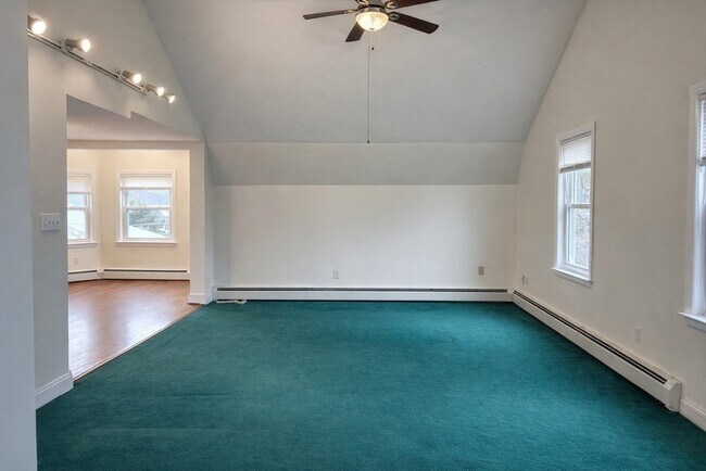 Building Photo - 55 Clarendon St