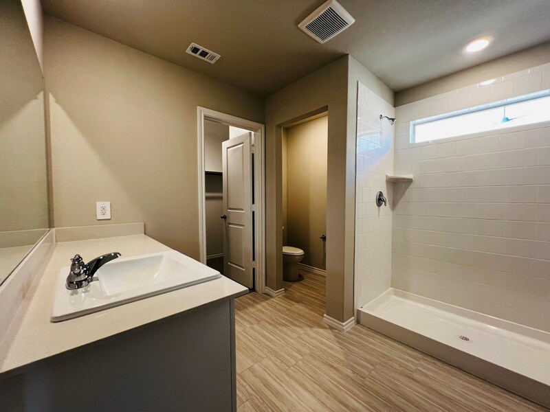Building Photo - 628 Cofer Wy