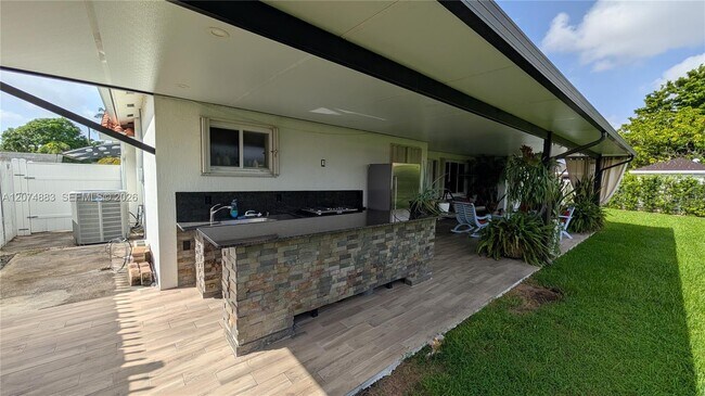 Building Photo - 14861 SW 70th St