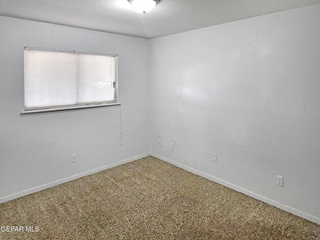 Building Photo - 1001 Shawnee Ln