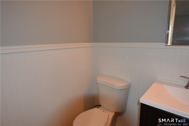 Building Photo - 12 Hitching Post Ln