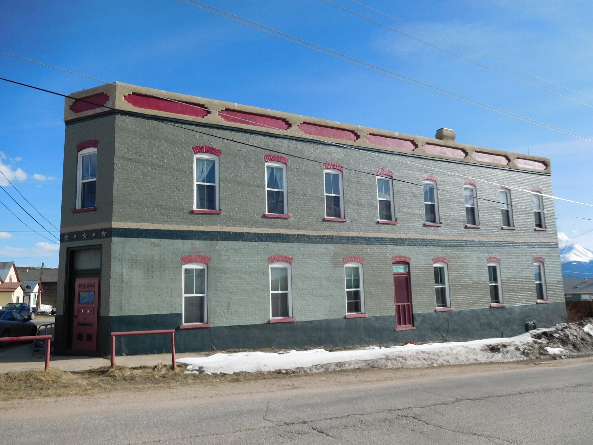 Building Photo - 147 E 3rd St