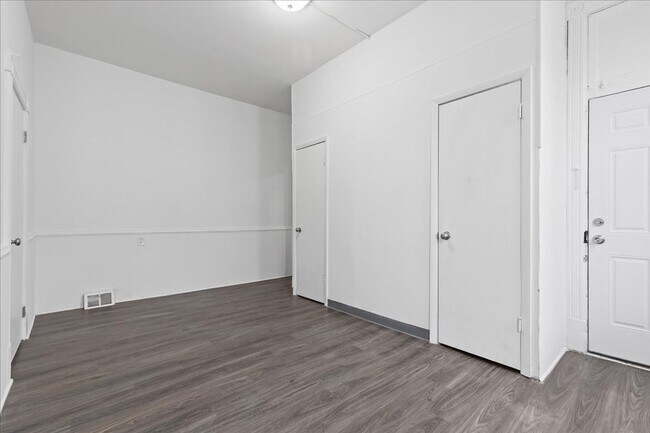 Building Photo - 3900 Howley St