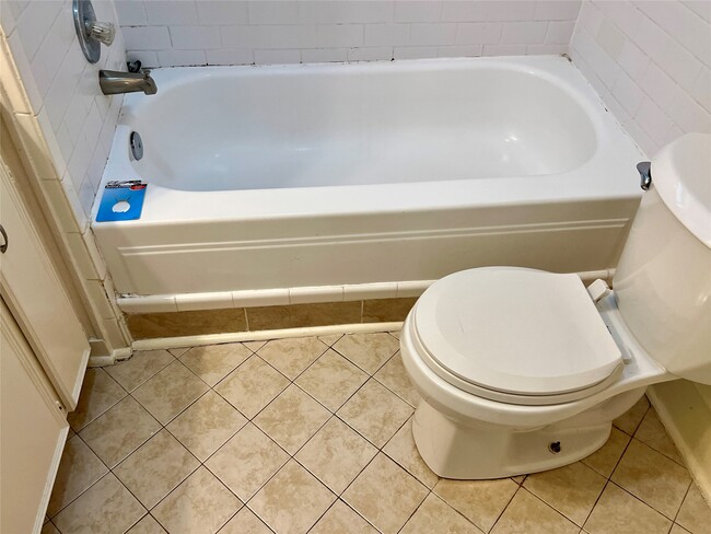 Building Photo - 501 E 28th St