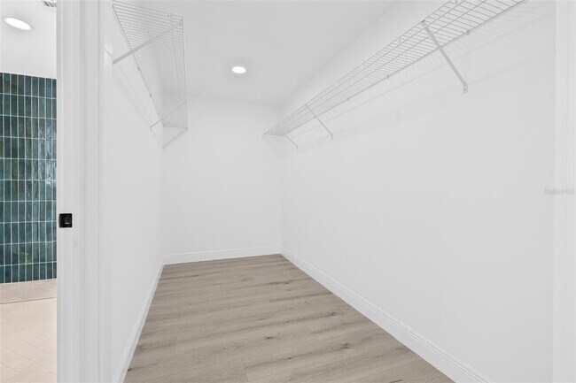 Building Photo - 4495 Clearwater Harbor Dr