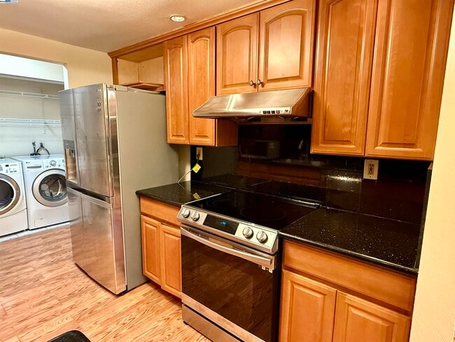 Building Photo - 10191 Yoshino Pl