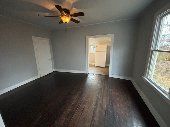 Building Photo - 17 Noble