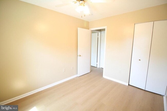Building Photo - 130 Deer Park Ln