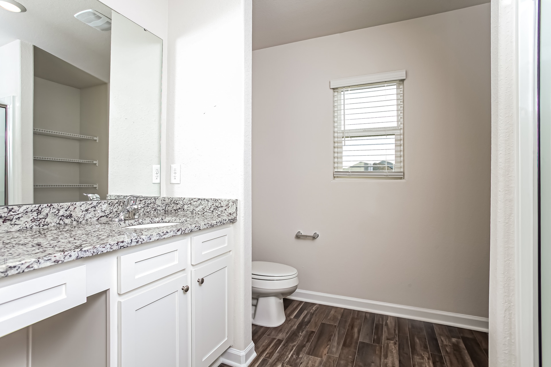 Building Photo - 1009 Sease Gdn Ct