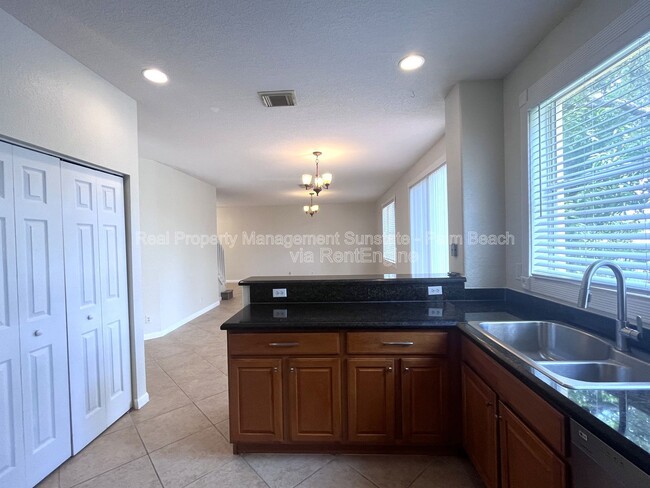 Building Photo - 6786 Aliso Ave