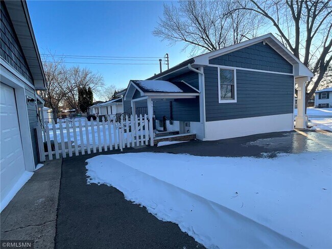 Building Photo - 1436 Selby Ave