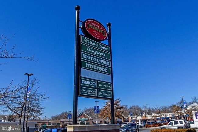 Building Photo - 6135 Edsall Rd