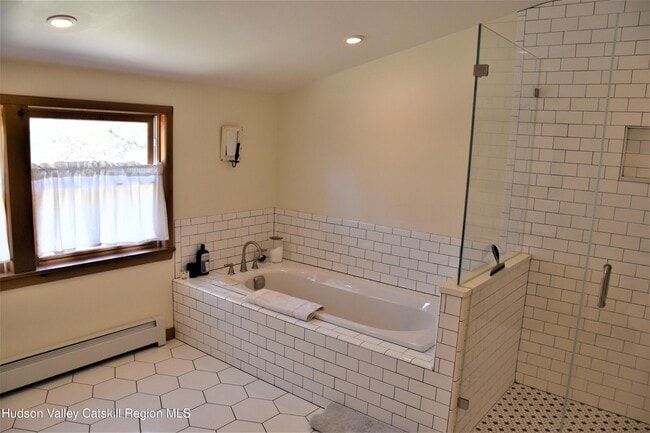 Building Photo - 219 Cherry Hill Rd