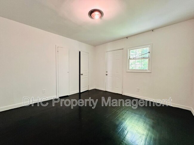 Building Photo - 1257 Lorenzo Dr SW