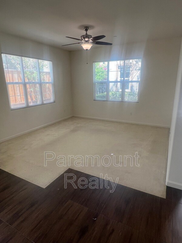 Building Photo - 2017 Tarragon Rose Ct