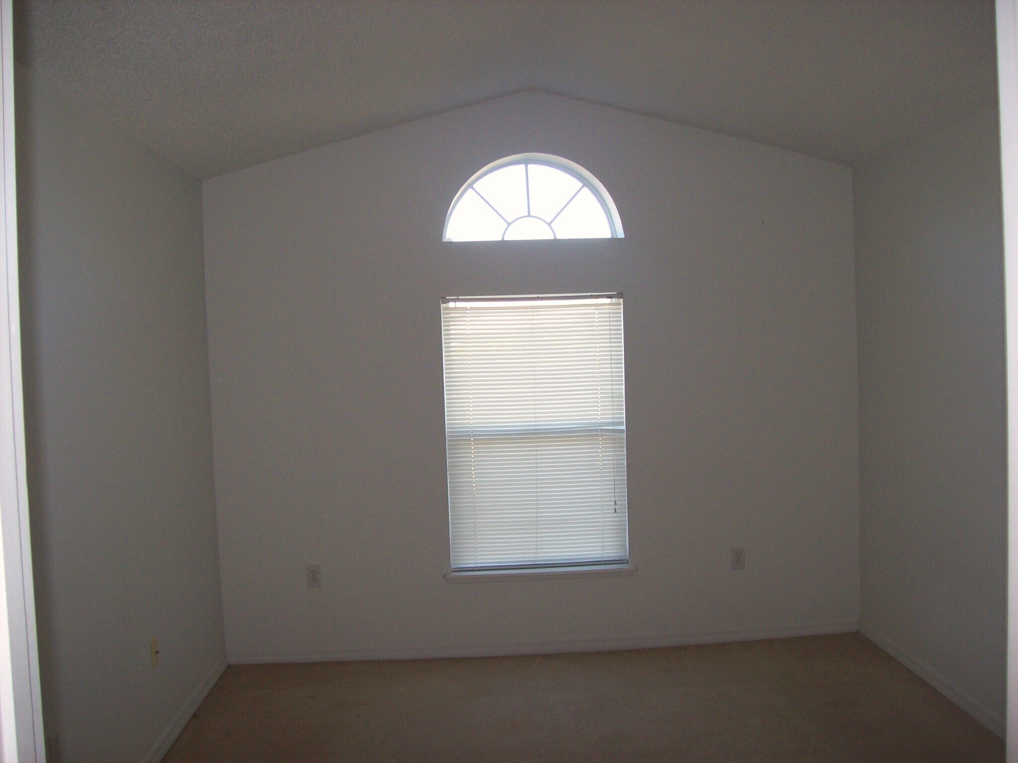 Master bedroom - 1903 Veronica Ave