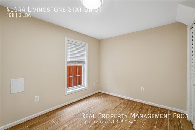 Building Photo - 45644 Livingstone Station St