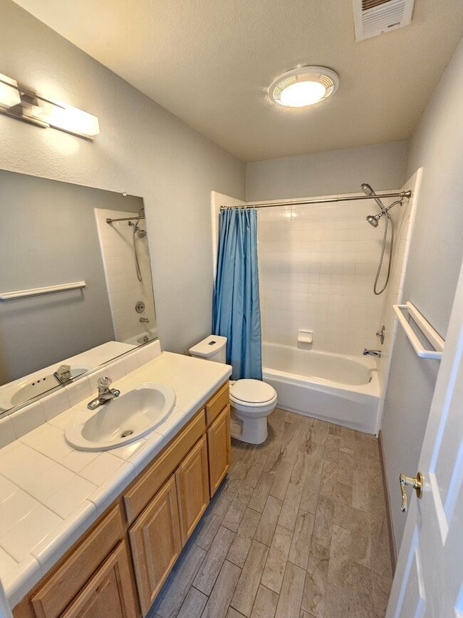 Building Photo - 795 Avante Pl