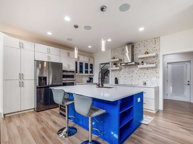 view from dinnng room - 1371 Lyle Ave