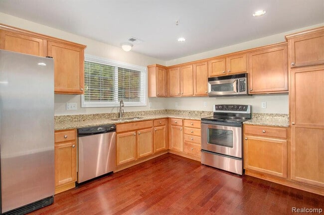 Building Photo - 28541 Carlton Way Dr