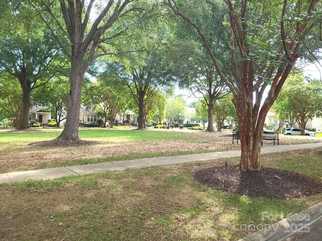 Building Photo - 17213 Cranwood Ave