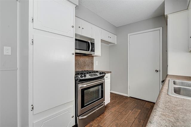 Building Photo - 228 Lester St